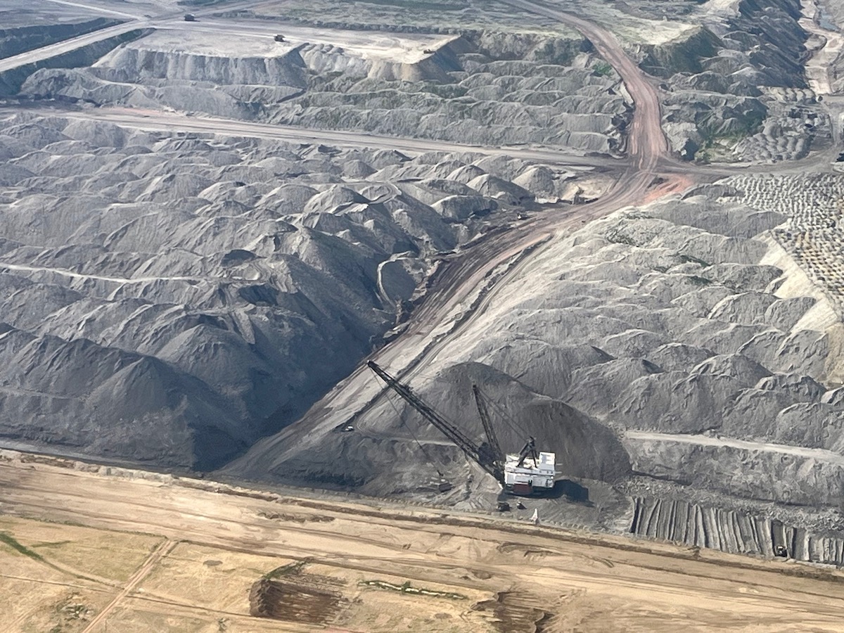 Wyoming slashes taxes for coal, sets up a CO2 fund to boost oil and gas