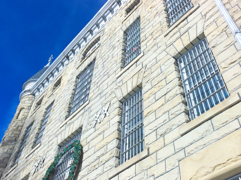 Judge mulls delay in corner-crossing trial, rejects ‘gag order’